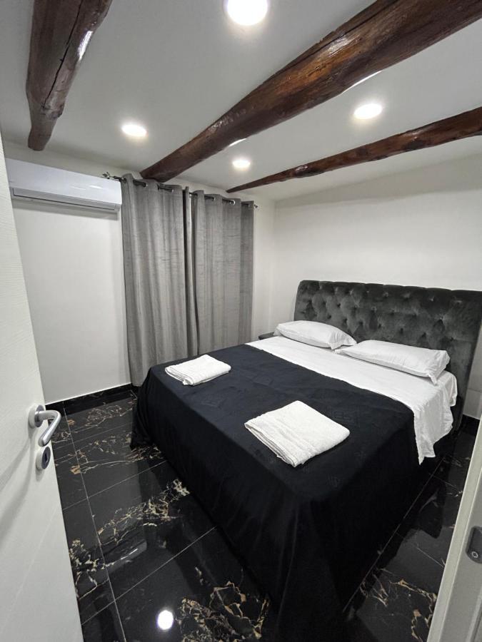 Giovanni Luxury Suites Neapol Zewnętrze zdjęcie