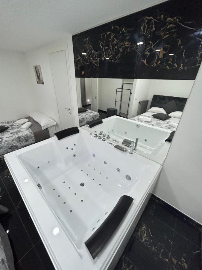 Giovanni Luxury Suites Neapol Zewnętrze zdjęcie