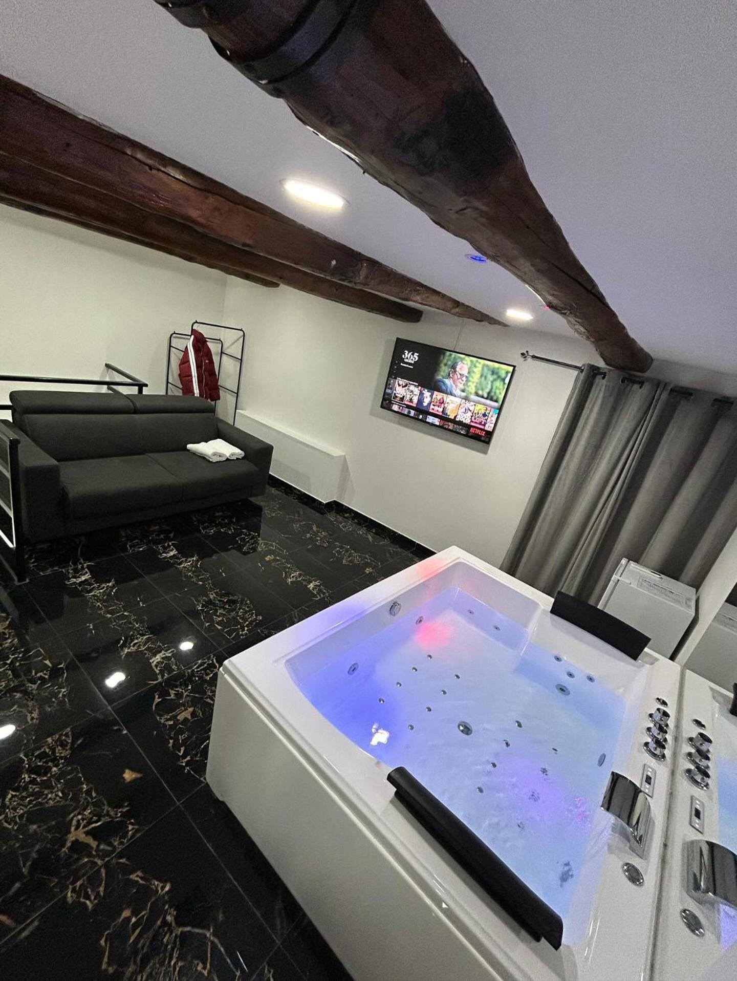Giovanni Luxury Suites Neapol Zewnętrze zdjęcie