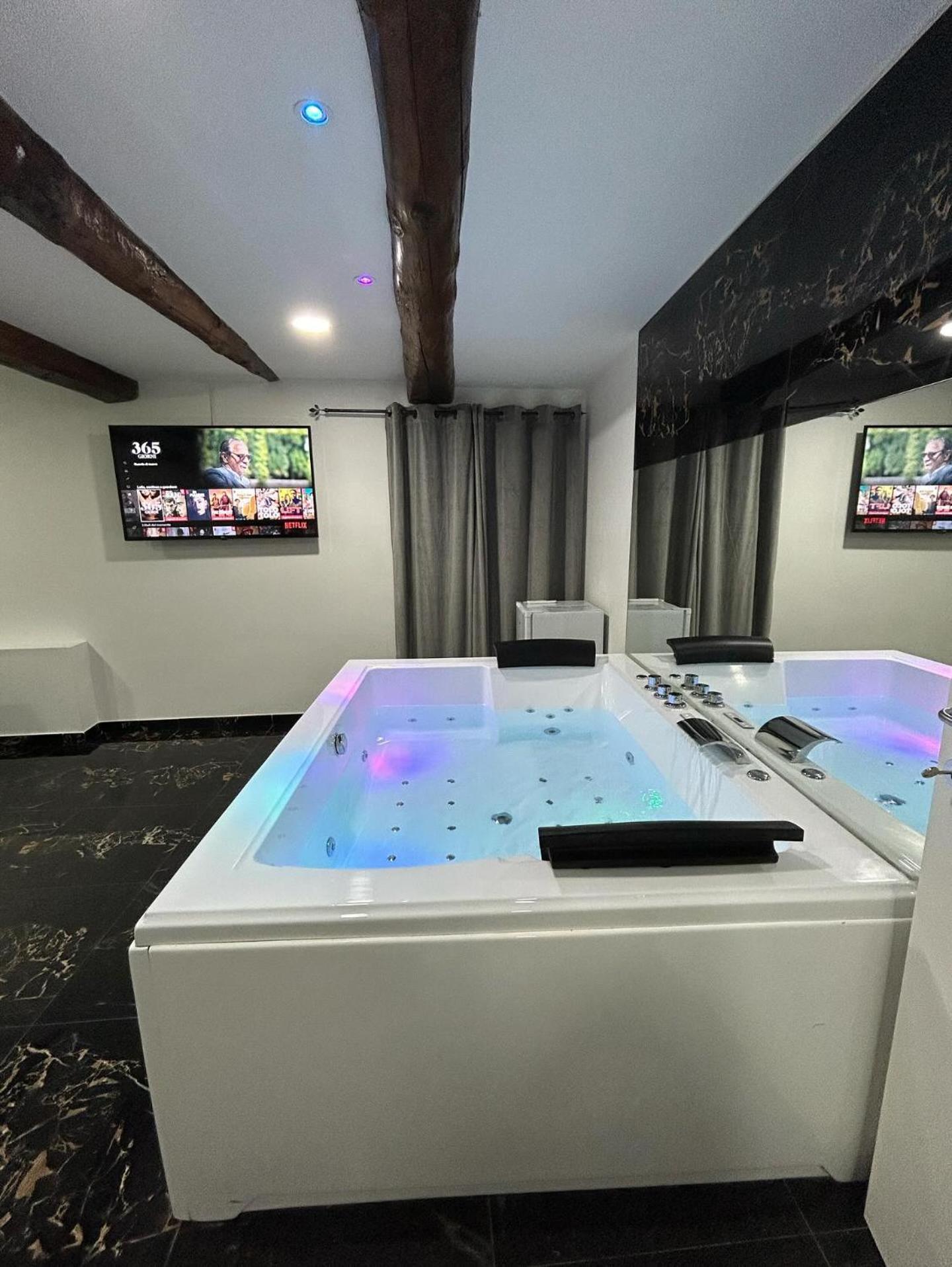 Giovanni Luxury Suites Neapol Zewnętrze zdjęcie
